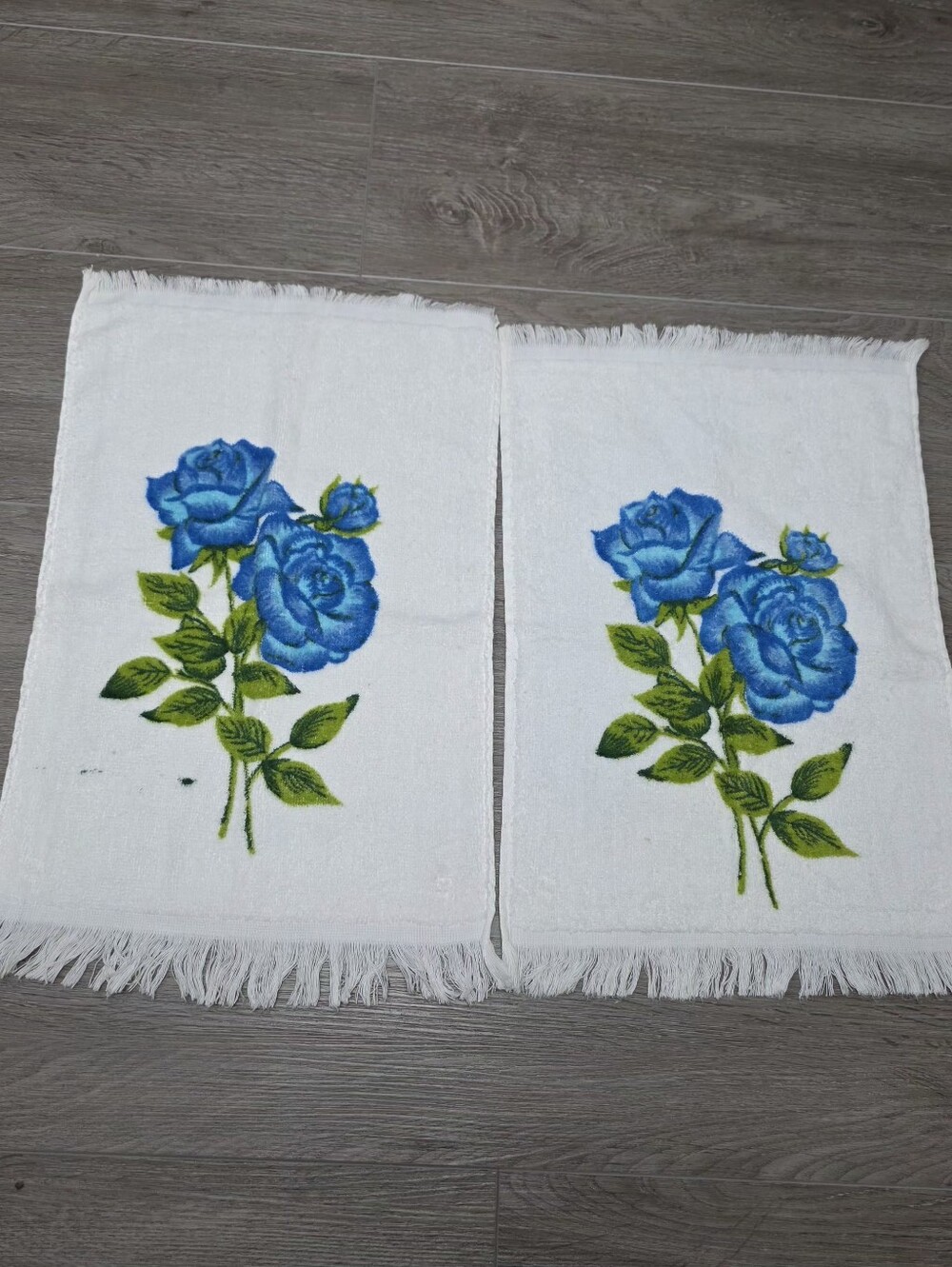 Vintage Blue Rose Hand/ Wash Towels Terry Cloth Like New 11 X 16 Set Of 2